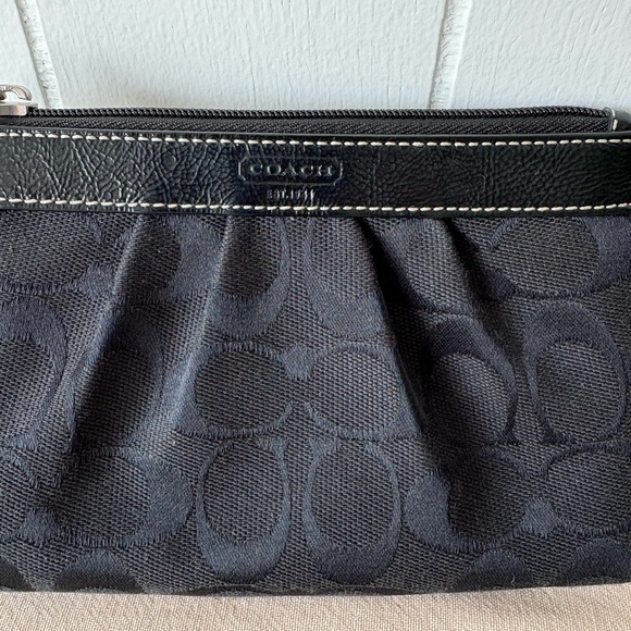 COACH Signature Pleated Wristlet - Black - Picture 4 of 8